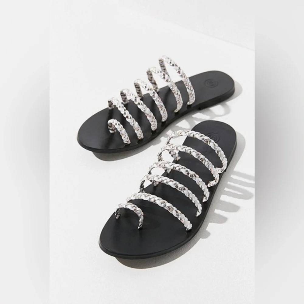 Urban Outfitters Val Braided Slide - Picture 1 of 6